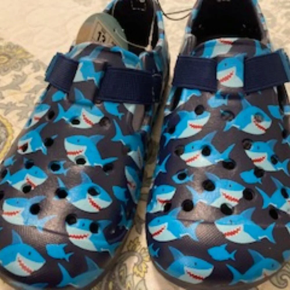 Kids Beach/Water Shoes Navy Shark NWT Kids 13
